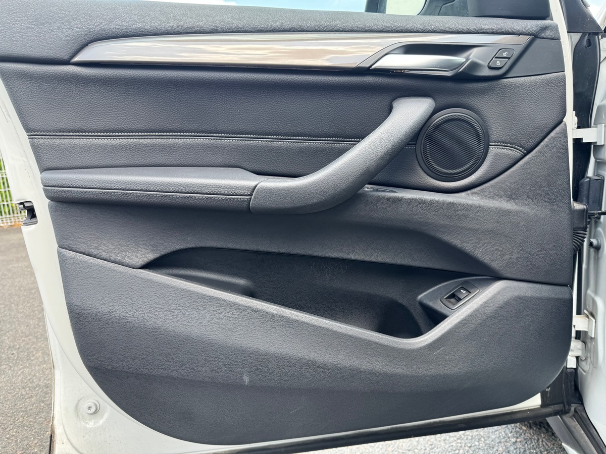 Bmw X1 116 | X-Line sDrive | Toit panoramique | Caméra recul | Régulateur vitesse | Siéges chauffant