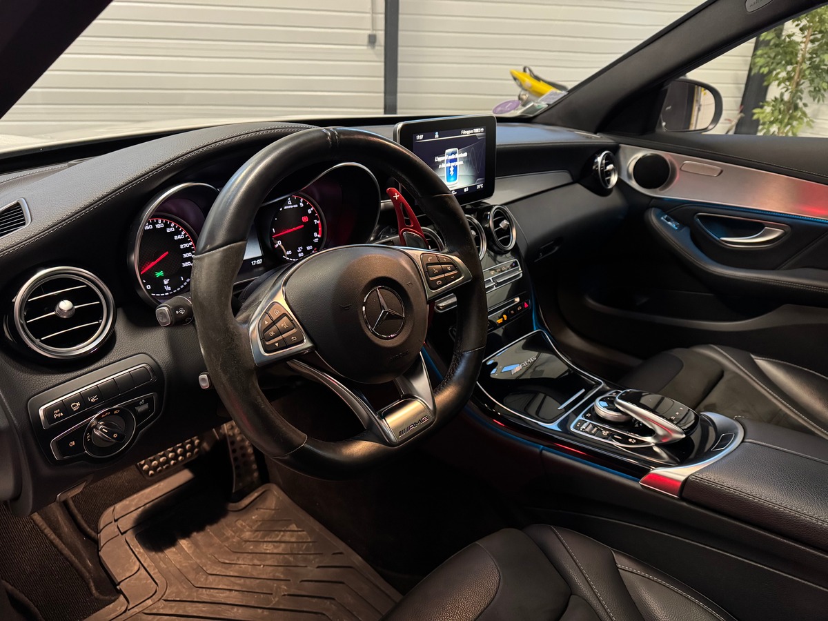 Mercedes-Benz Classe C 63S AMG SPEEDSHIFT V8 510CH