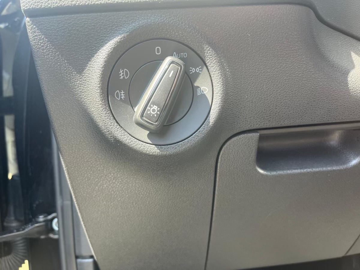 Skoda Karoq DRIVE | Système d'accès, démarrage sans clé | Caméra de recul | Phares avant LED