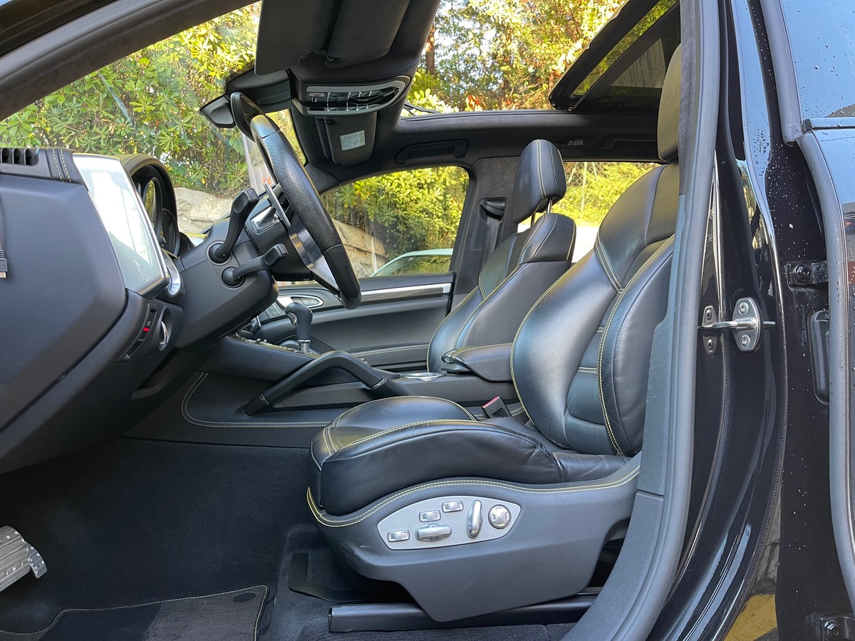 Porsche Cayenne Turbo TECHART 4.8 V8 520 CV AWD  /Carbone Interieur / Toit Ouvrant /