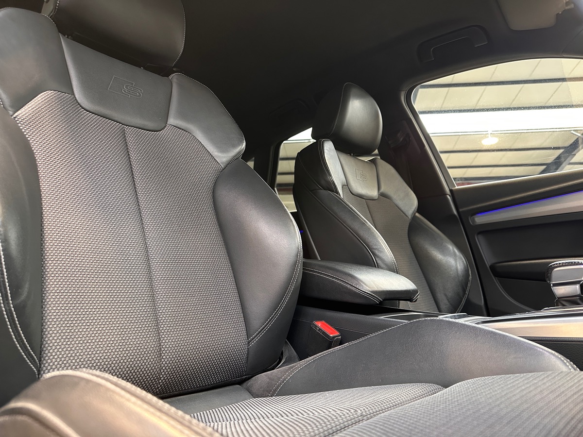 Audi Q5 40 TDI 190 cv S-Line Quattro S-Tronic7 - Attelage électrique - CarPlay