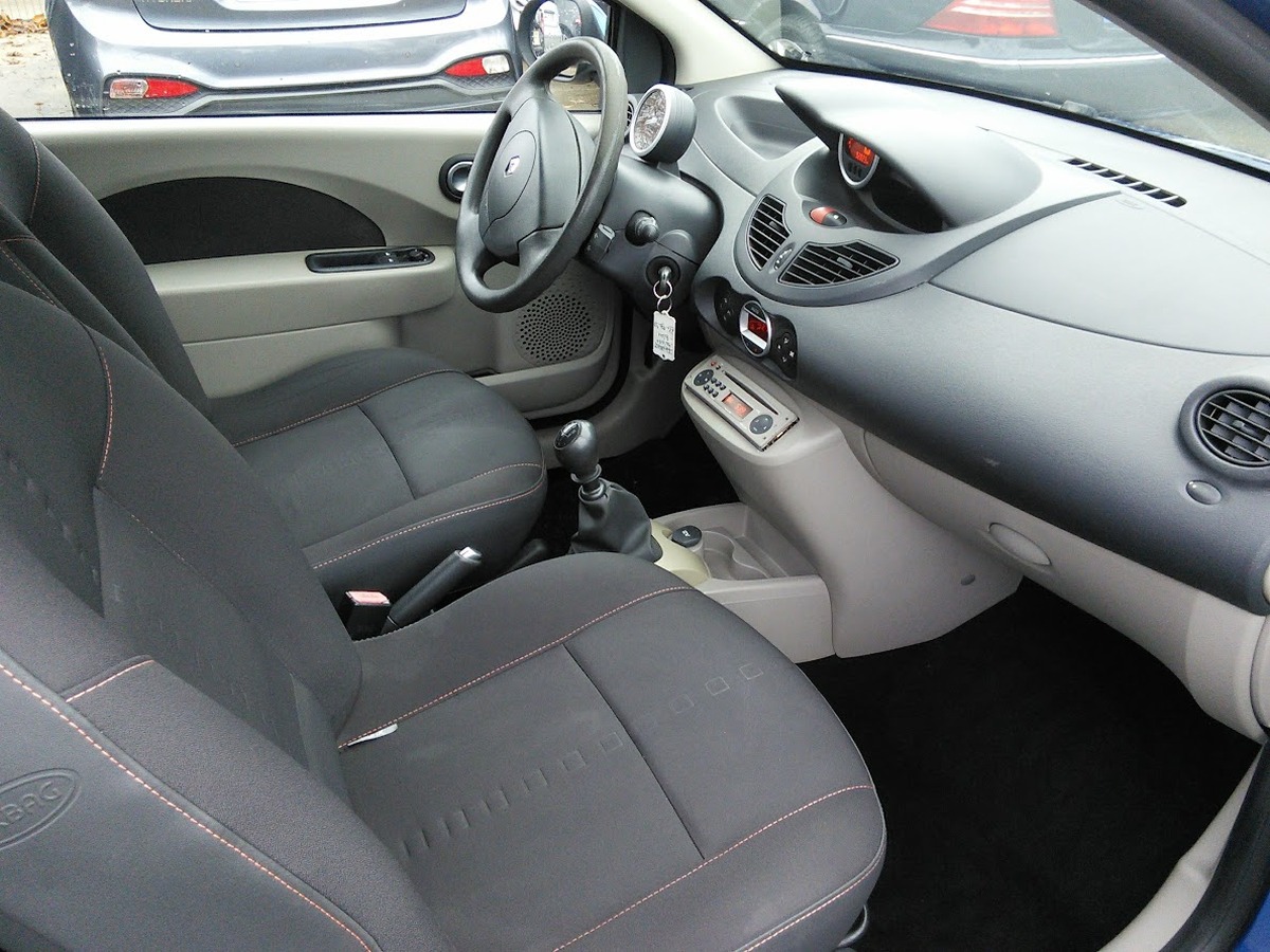 RENAULT Twingo 1.2 75 Dynamique CLIMATISATION - GARANTIE MECANIQUE - FAIBLE Km