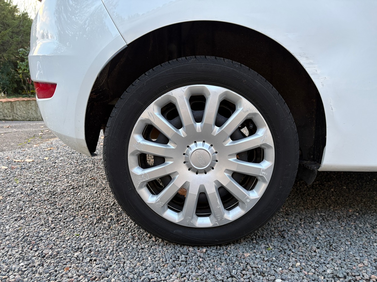 Ford Fiesta 1.25 82ch Edition - 1ʳᵉ main - ENTRETIEN CONSTRUCTEUR