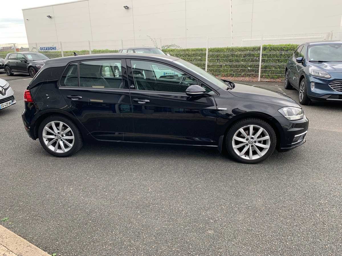 Volkswagen Golf 125 | Sound | Caméra recul | Régulateur | GPS | Apple car play | Attelage amovible