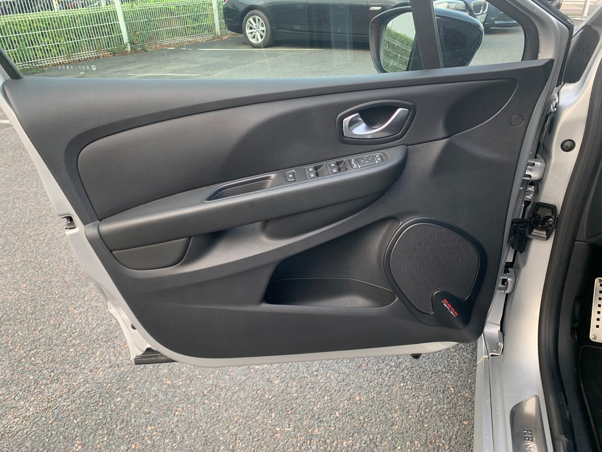 RENAULT Clio IV RS TROPHY | Caméra de recul | Stage 1 | Régulateur | GPS | Echappement Akrapovic