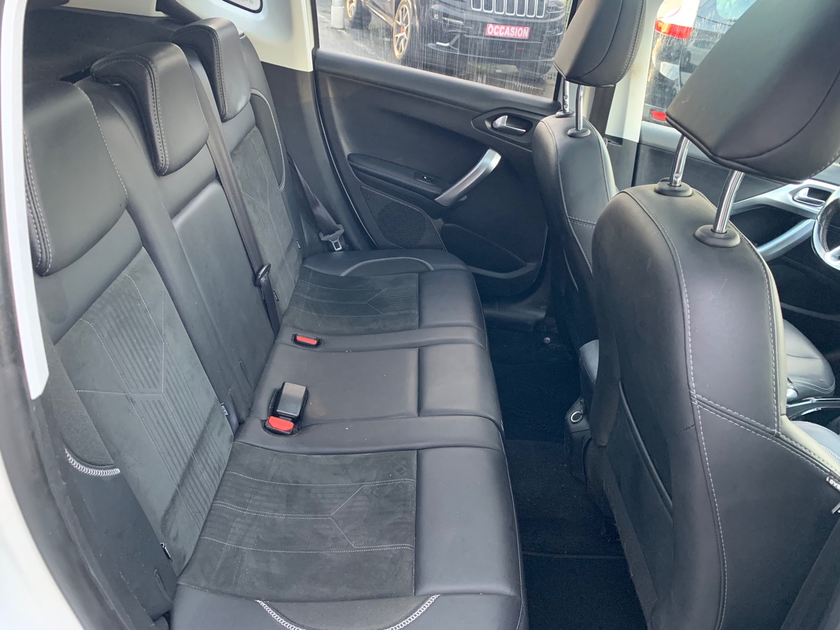 Peugeot 2008 120 ch | Crossway | Caméra de recul | Toit panoramique | GPS | Grip control