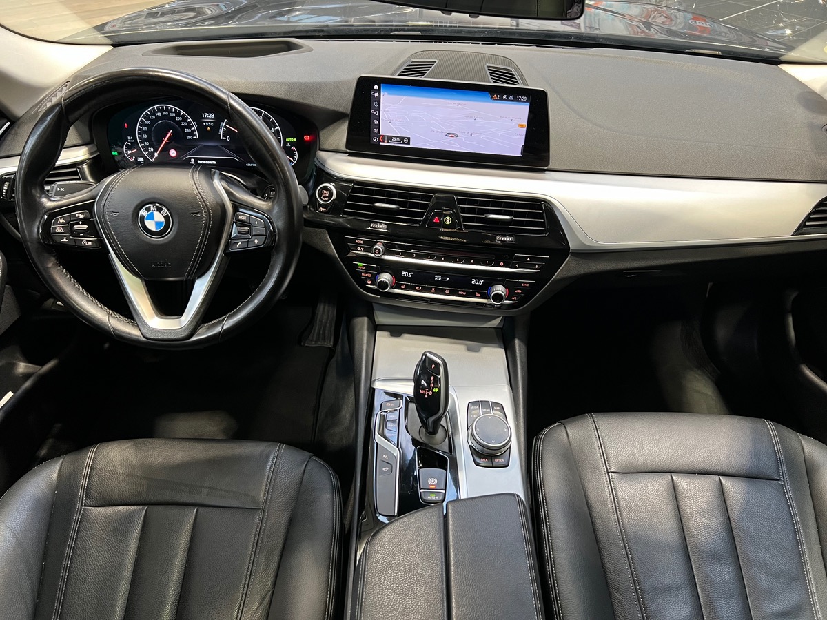 Bmw Série 5 (G31) TOURING xDrive 530D 265 BVA8 LUXURY /Toit pano / Attelage Électrique/