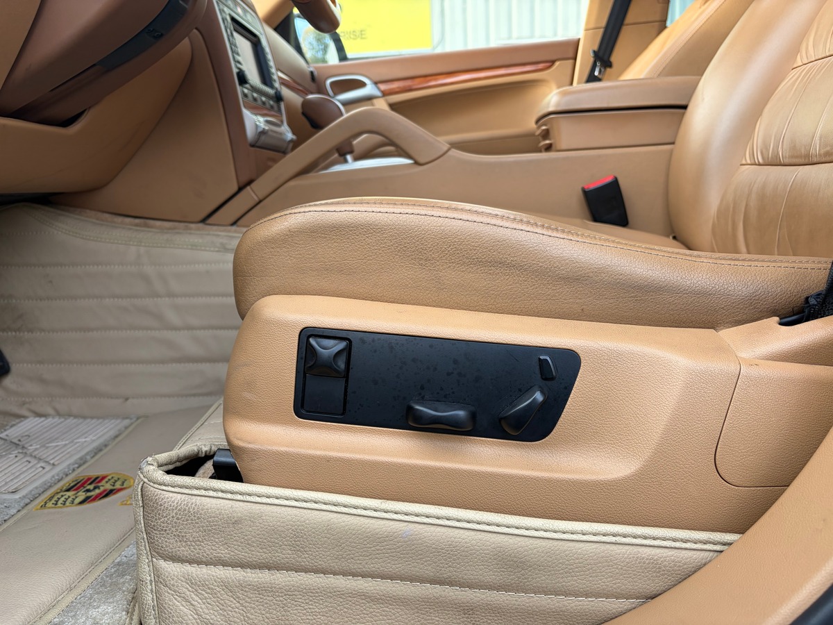 Porsche Cayenne 3.2 V6 250cv Boîte auto SIÈGE ÉLECTRIQUE - TOIT OUVRANT -  CLIMATISATION AUTOMATIQUE