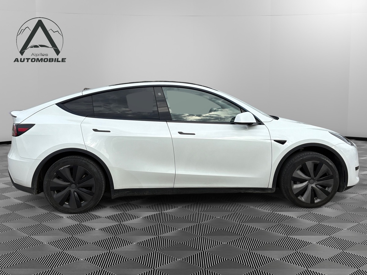 Tesla Model Y STANDARD RANGE 299CH