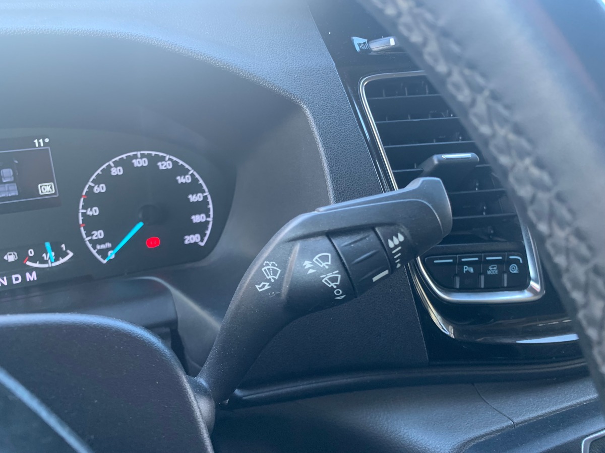 Ford TRANSIT CUSTOM 170 ch | 5 Places | TVA Récupérable