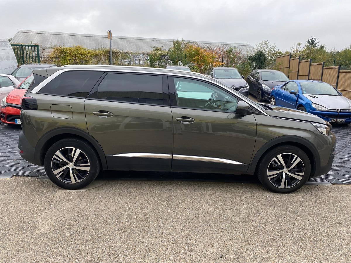 Peugeot 5008 1.5l blueHDI 130 Allure EAT8 7 places - SEMI CUIR - CARPLAY - BOITE AUTO