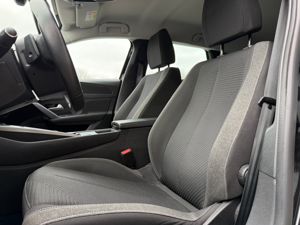 Peugeot 308 Active Business 1.2 EAT8 S&S 130 cv Boîte auto - Entretiens Peugeot