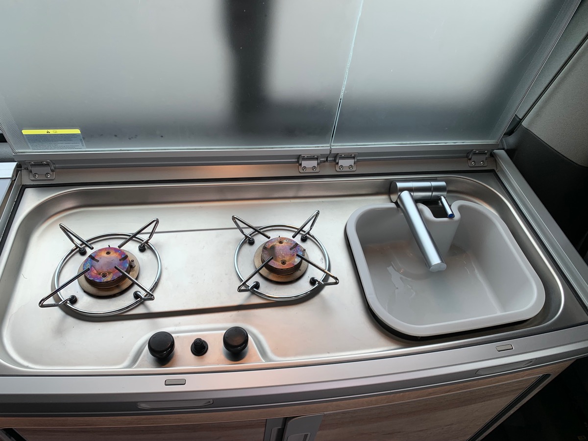 Volkswagen California 150 | COAST | Premiére Main | Attelage | Rallonge lit | Pneus Toutes Saisons