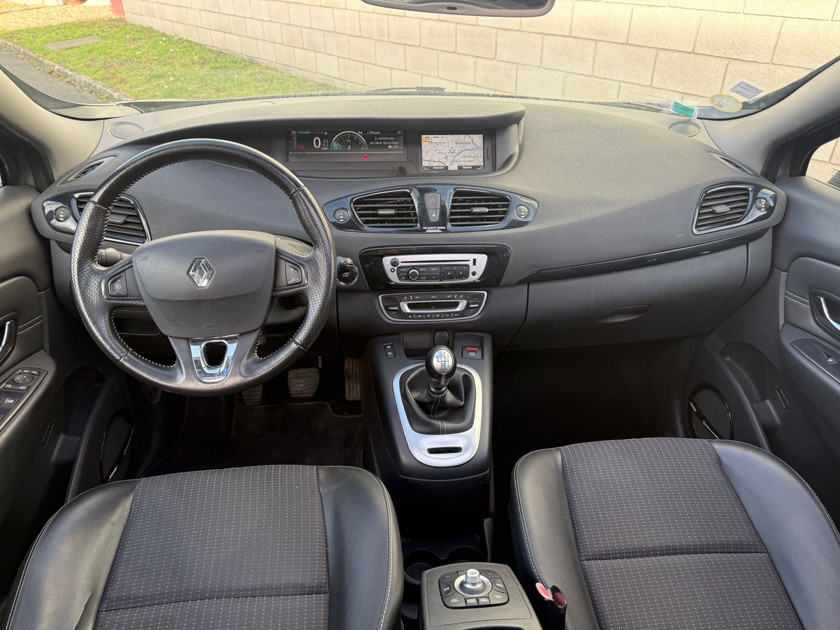 RENAULT Grand Scenic 1.6 DCI 130 CV BOSE 7 places