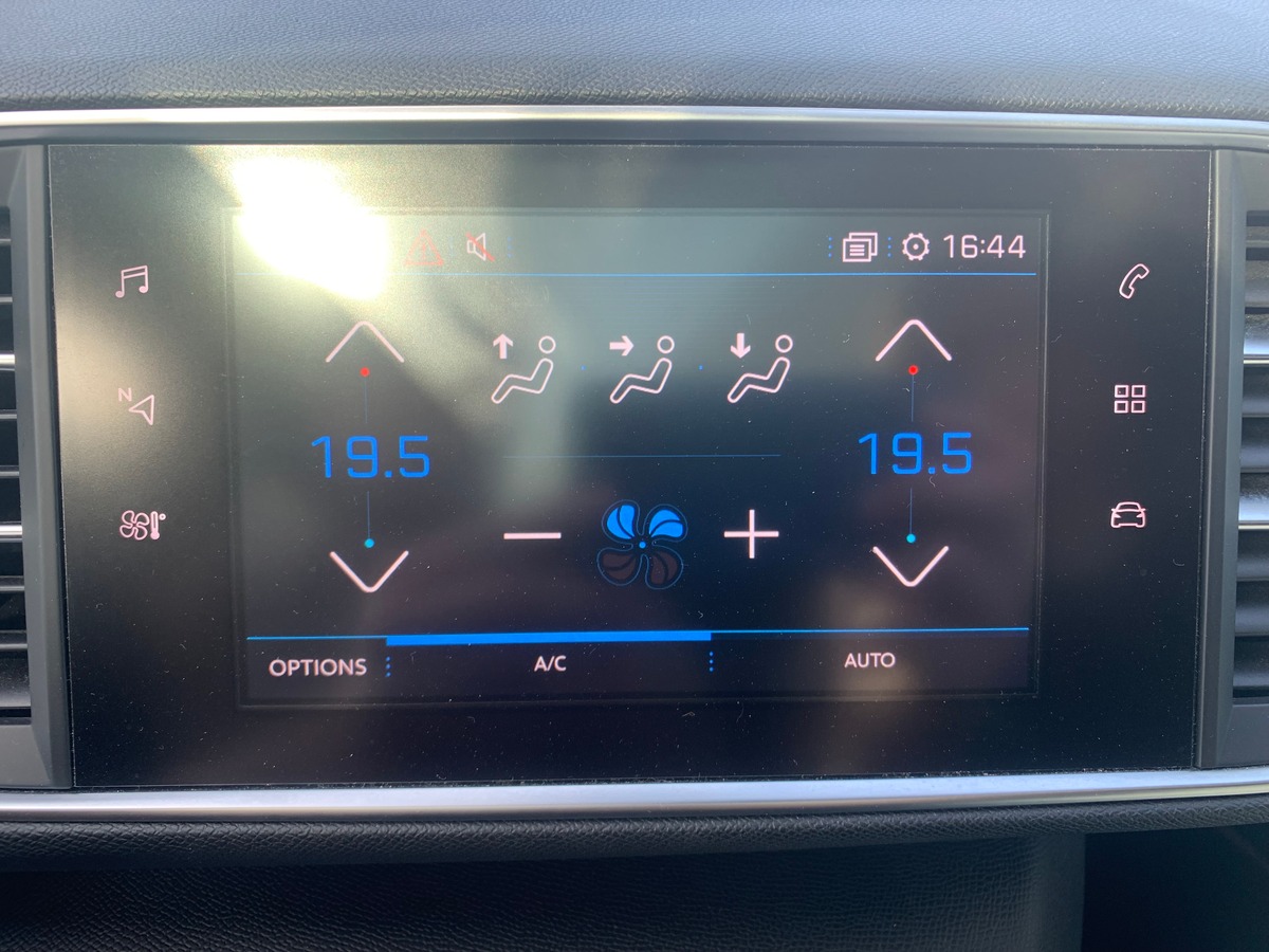 Peugeot 308 130 ch | GT Line | Toit panoramique | Apple car play | Avertisseur angles morts | Radars