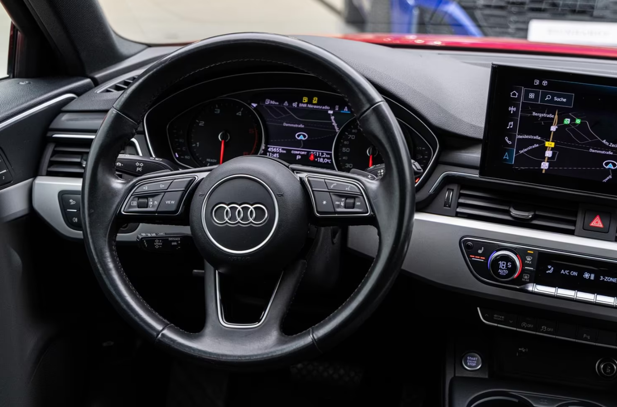 Audi A4 Avant V 45 TDI 231ch S line quattro tiptronic 8 Rouge Tango Toit ouvrant Cuir