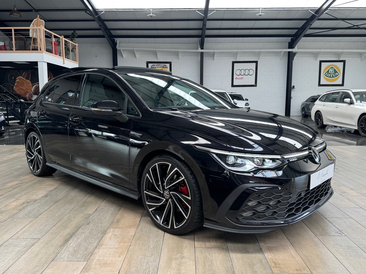Volkswagen GOLF 8 GTD 2.0 TDI SCR 200CV DSG7 TO/CARPLAY/ATTELAGE FR