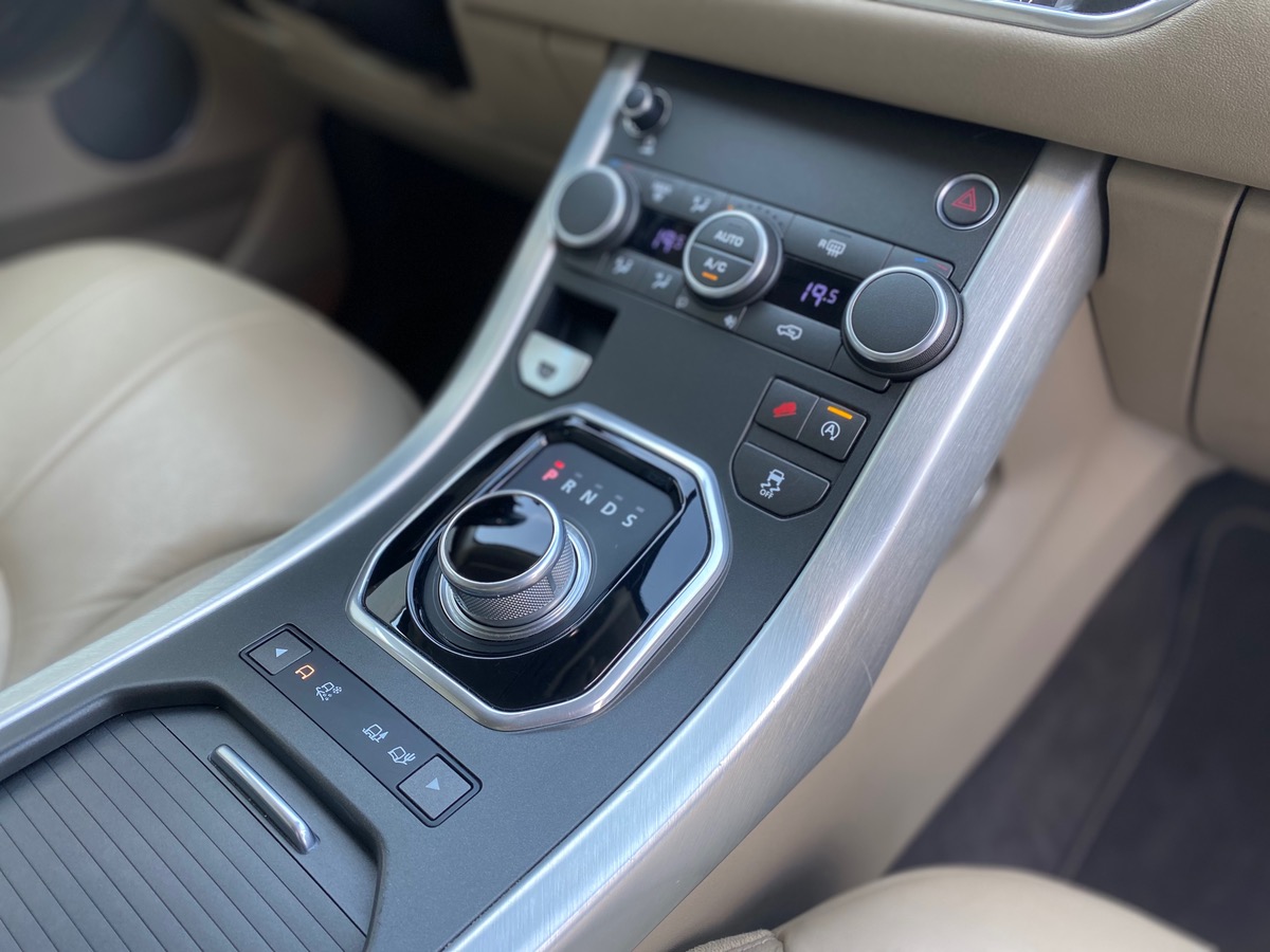 Land-Rover Range Rover Evoque MARK SE 150 TOIT PANO 1ere main