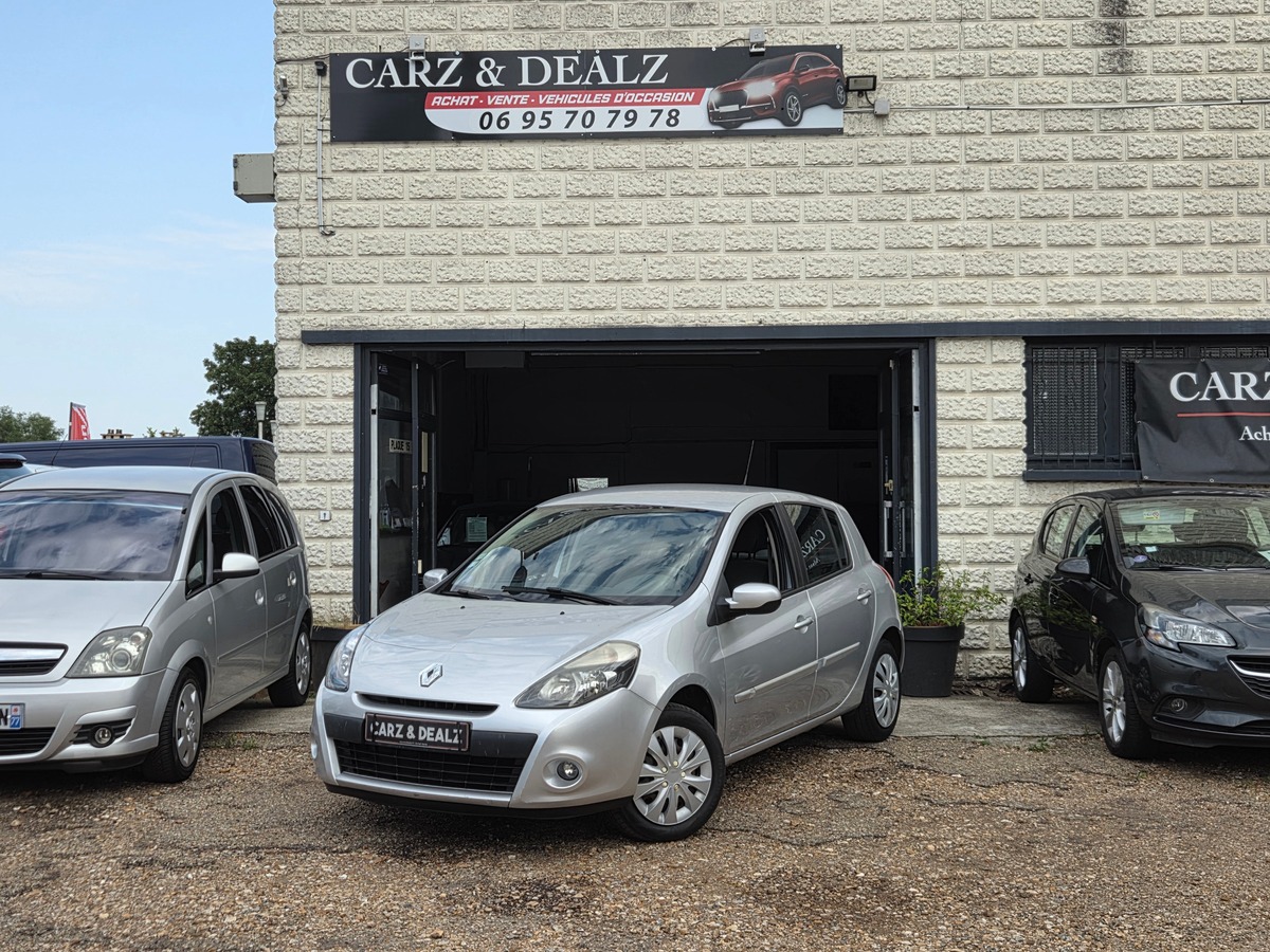 RENAULT Clio III