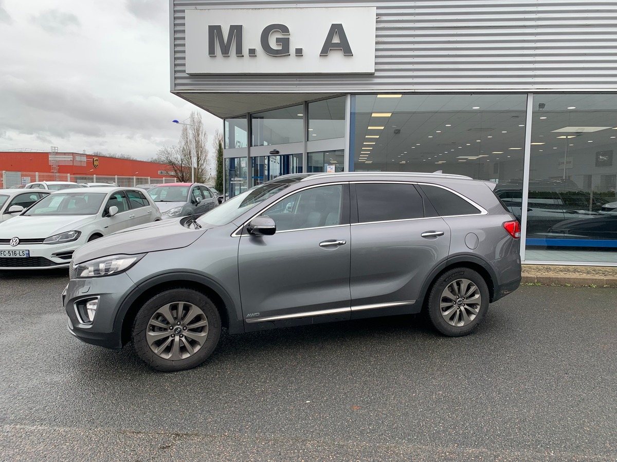 Kia Sorento 200 ch | Premium | 7 Places | AWD | Toit ouvrant panoramique | GPS | Régulateur vitesse