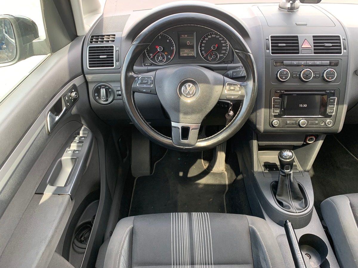 Volkswagen Touran 105 | Match | 7 Places | GPS | Régulateur vitesse | Bluetooth | Toit panoramique