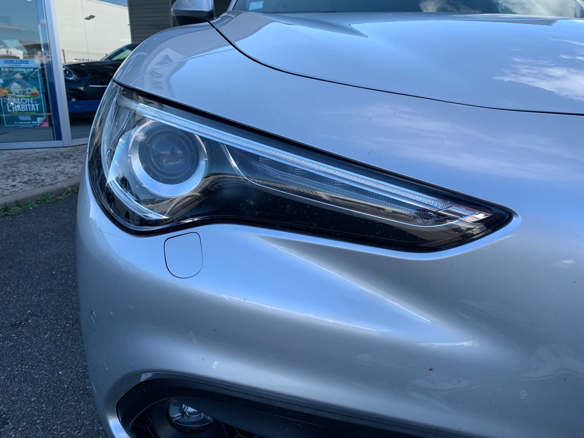 Alfa Romeo Stelvio 210 | Turismo | Toit ouvrant Panoramique | Attelage | Jantes 20" | Caméra recul
