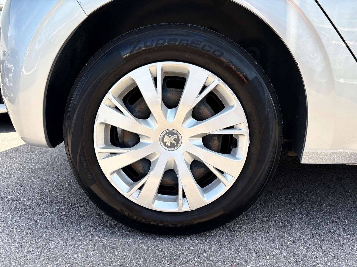Peugeot 208 Société 1.6 hdi 75 BVM5