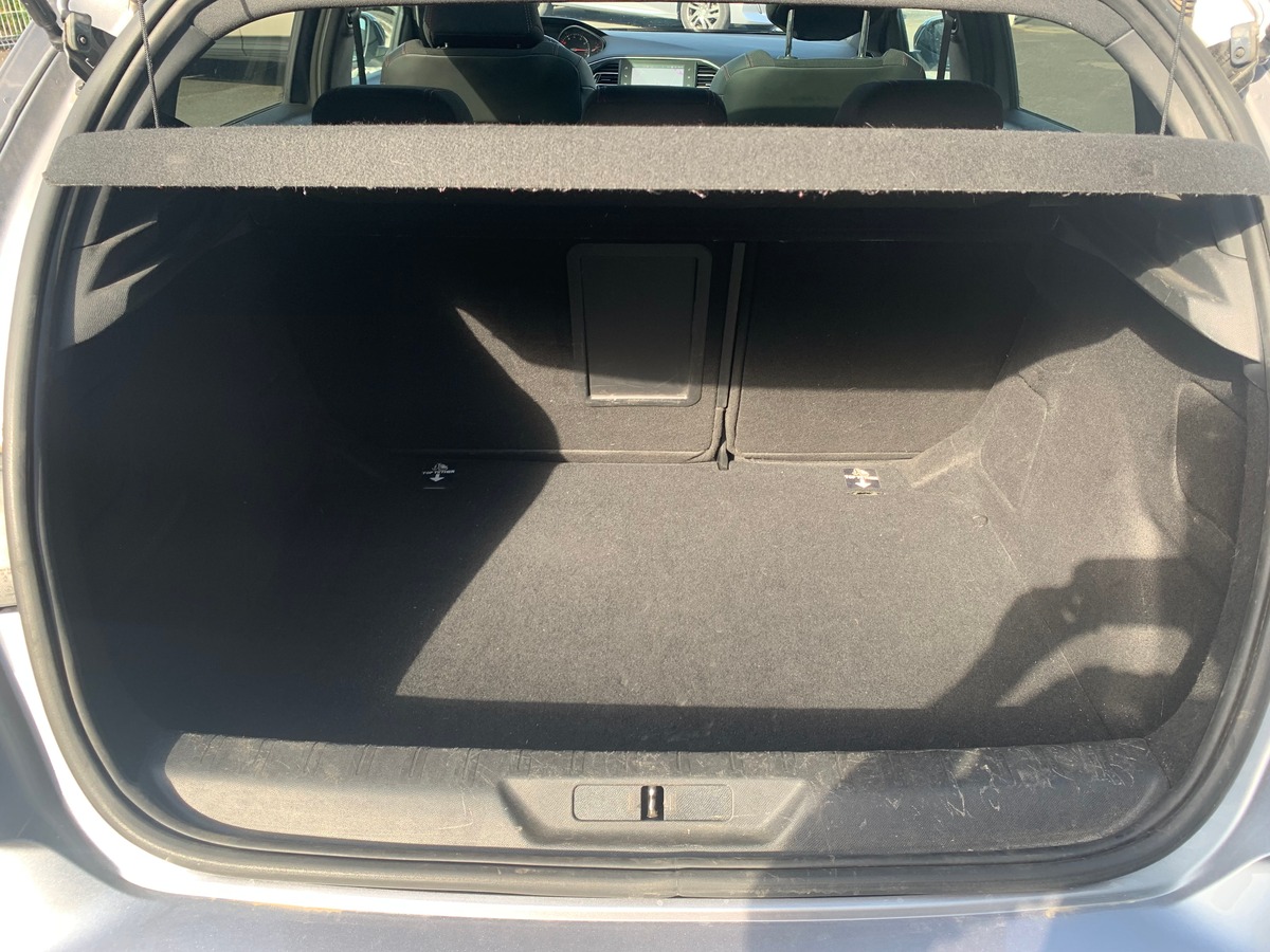 Peugeot 308 130 ch | GT Line | Toit panoramique | Apple car play | Avertisseur angles morts | Radars