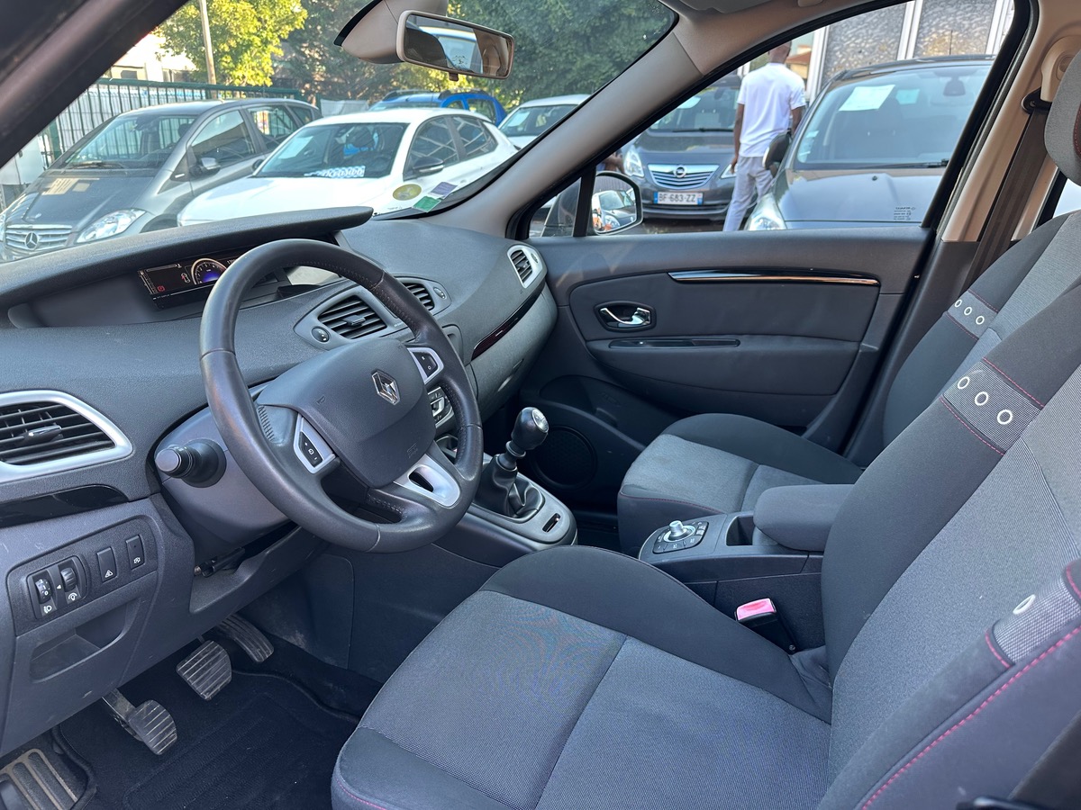 RENAULT Grand Scenic 1.5 DCI 112 CH 4X CB