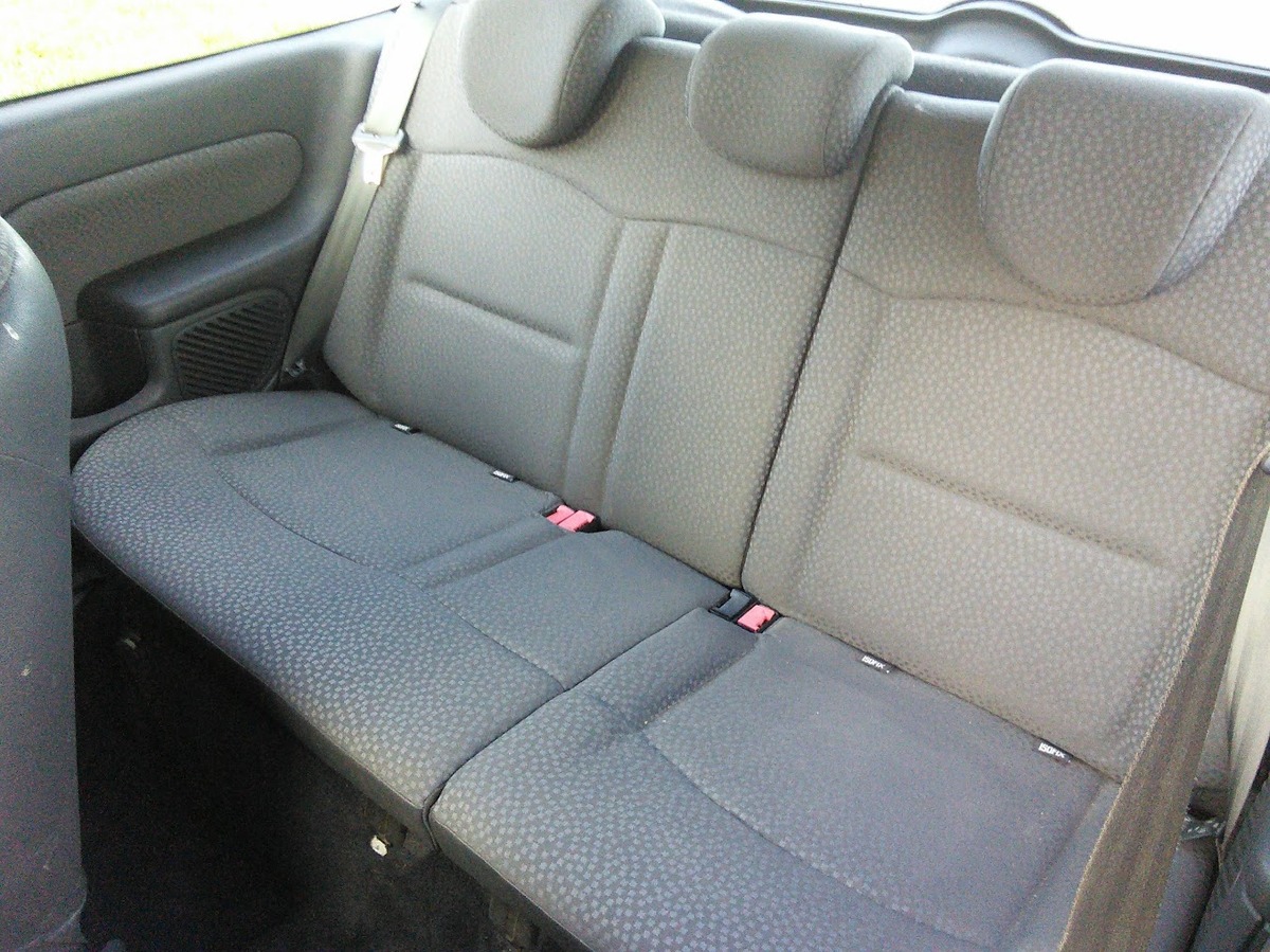 RENAULT Clio 1.2 75 Authentique DISTRIBUTION NEUVE