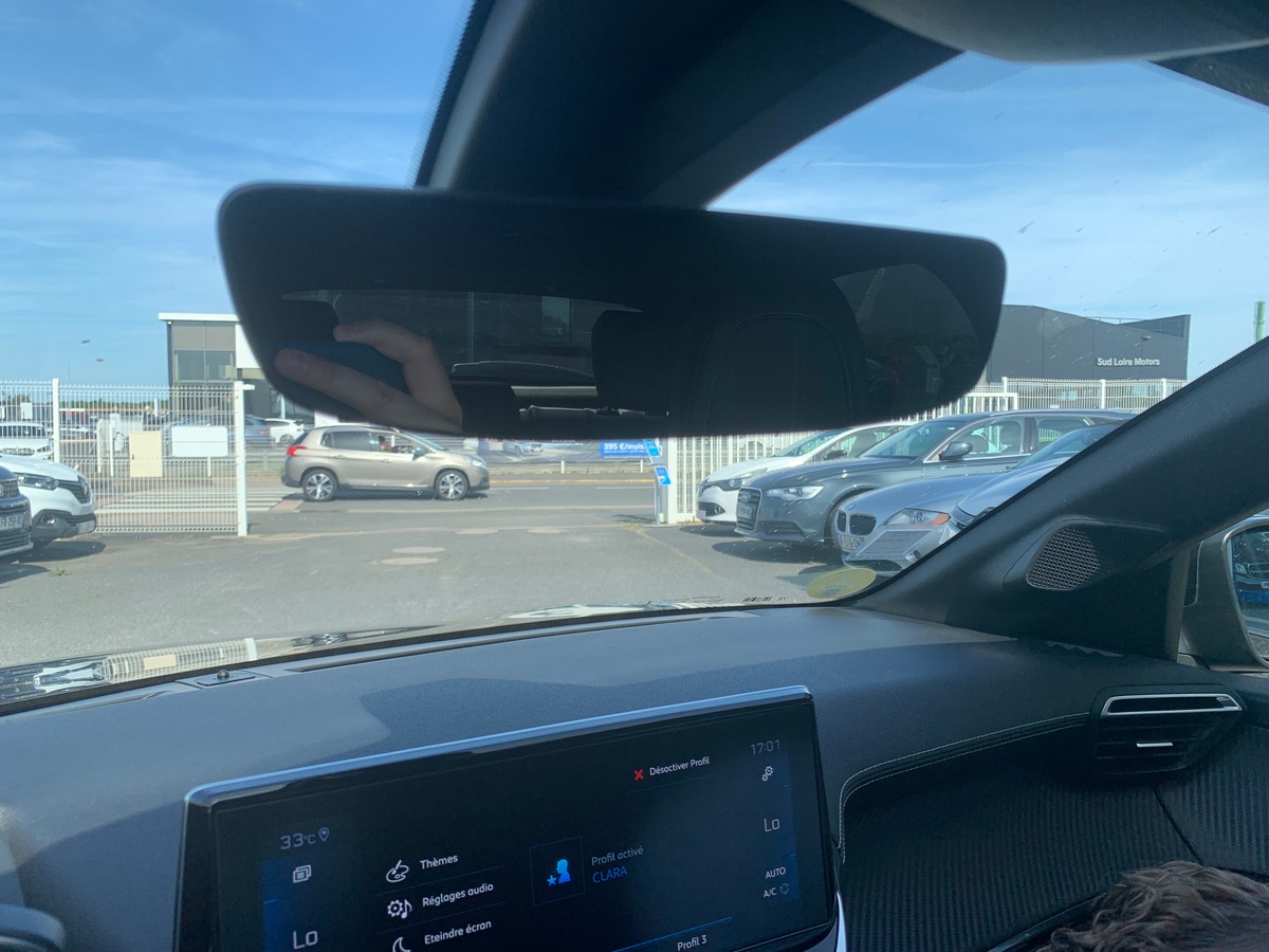 Peugeot 208 100 chevaux | GT | Apple car Play Android Auto | Caméra de recul | Régulateur vitesse