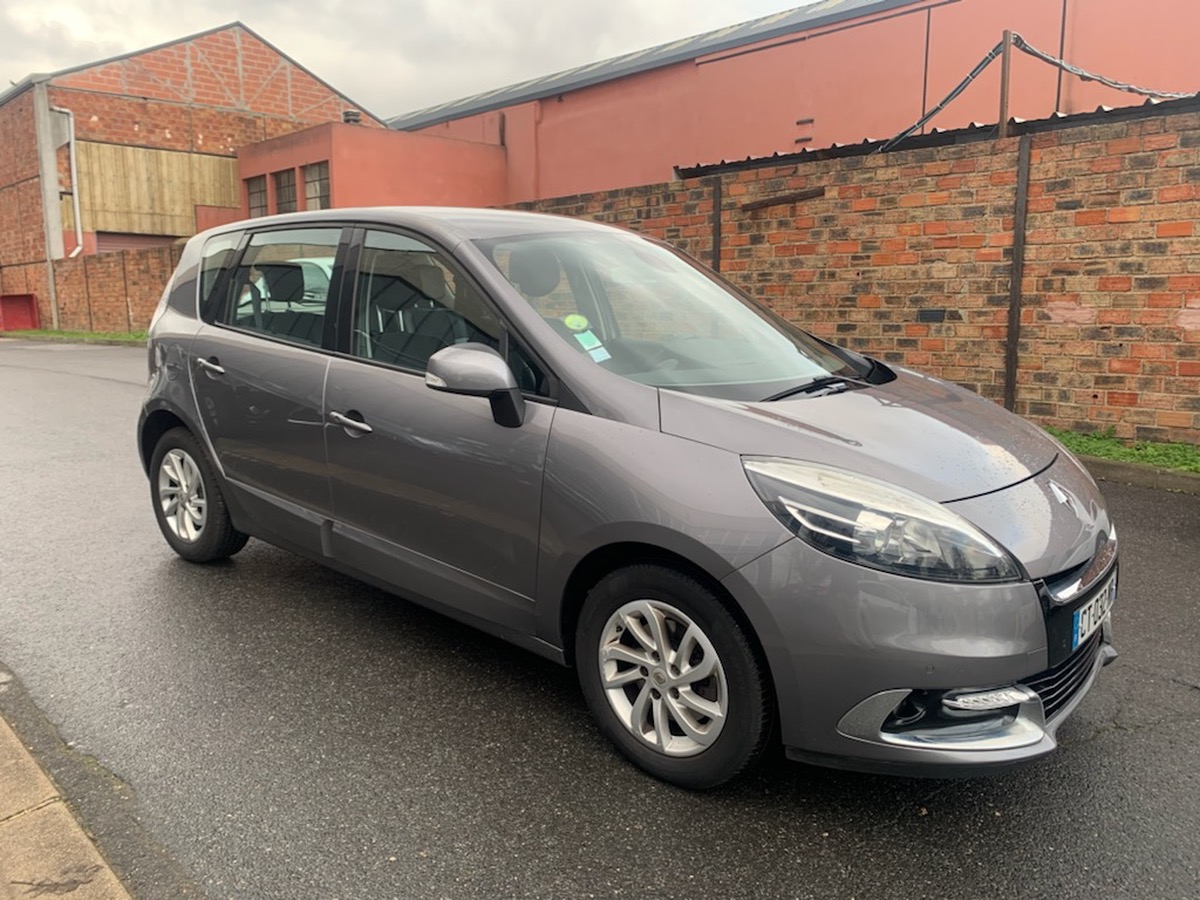 RENAULT Scenic 1.5 DCI 110 CV 1er mains 4XCB