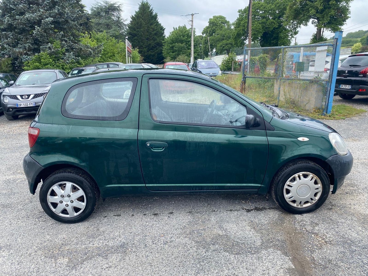 Toyota Yaris 1.0i 70cv petit prix garantie 3 mois 