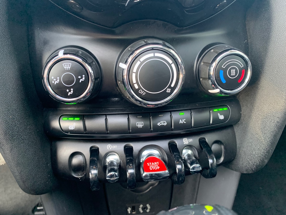 Mini Mini 102 ch | Shoreditch | GPS | Bluetooth | Régulateur de vitesse | Toit ouvrant Panoramique