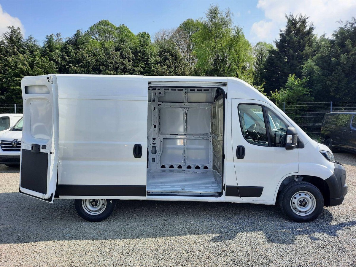 Peugeot Boxer Fg FOURGON 333 L2H2 2.2 BLUEHDI 140CH M6 CONFORT