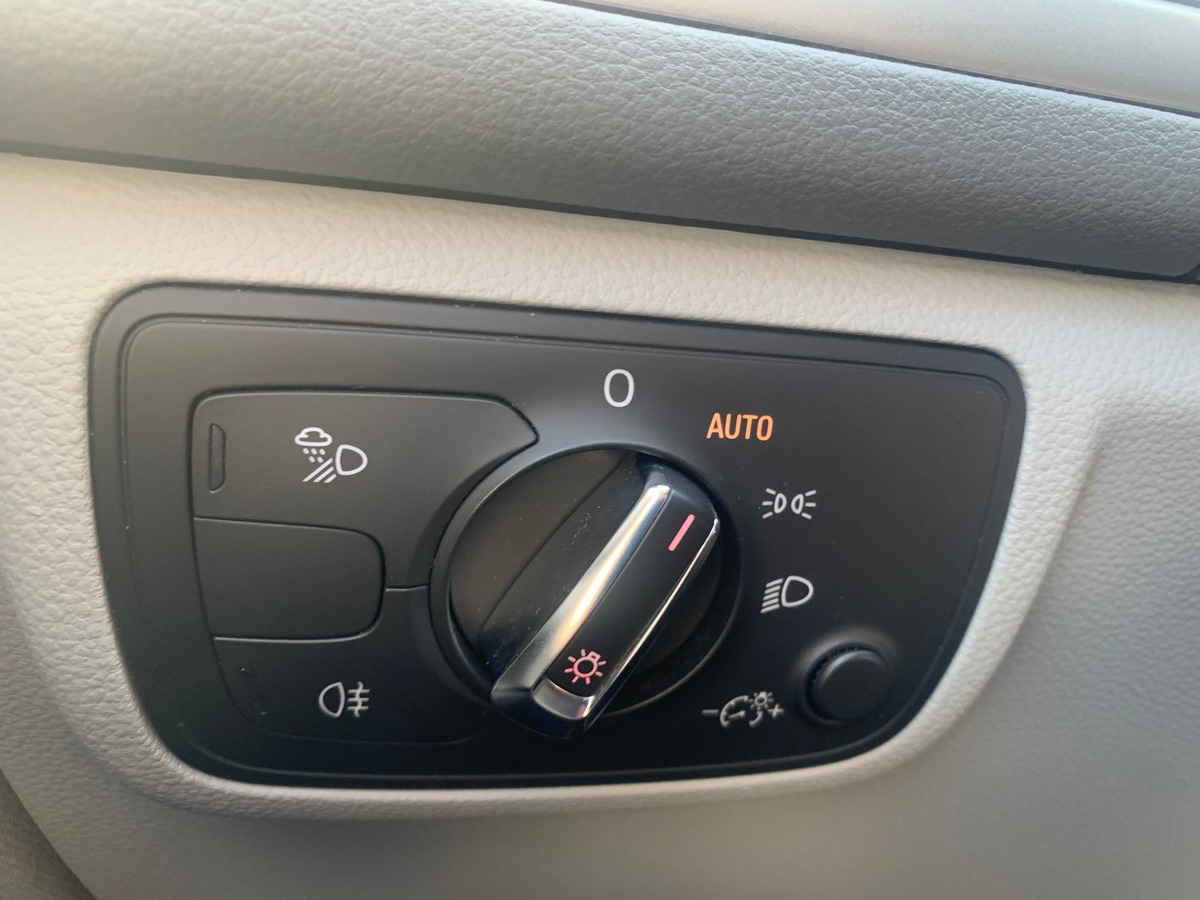 Audi A6 Avant 190 ch | Ambiente | Régulateur de vitesse | Radar de stationnement avant arriére | GPS