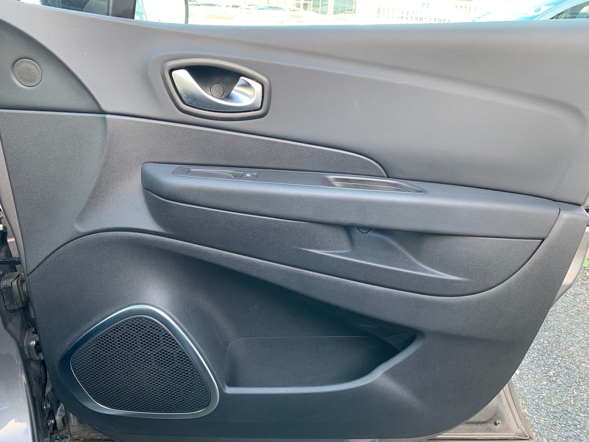 RENAULT Captur 90 ch | Intens | Régulateur vitesse | GPS |  Radars avant arriére | Distribution OK