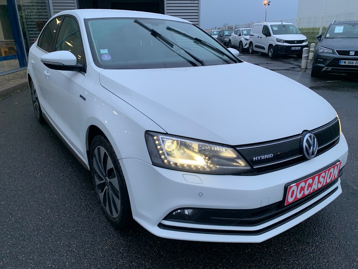 Volkswagen Jetta 170 ch | Carat | Régulateur vitesse | Radars stationnement | GPS | Kit mains libres