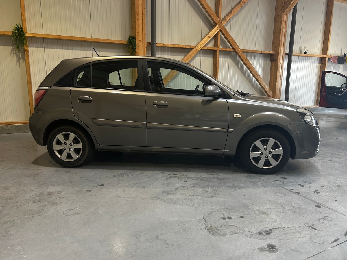 Kia Rio Phase 2 1.5 CRDi 16V 110 cv