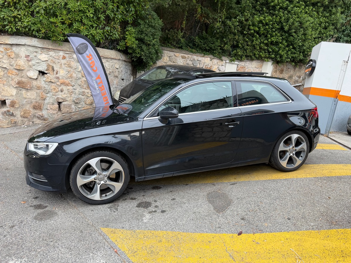 Audi A3 1.8 TFSI 180 CV / S-Tronic7  /Toit Ouvrant / Jantes S Line / Interieur Cuir Alcantara/GPS