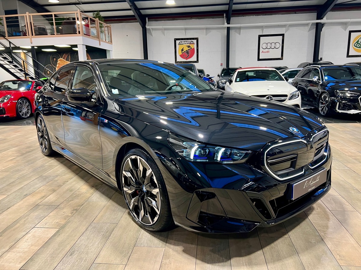 Bmw i5 M60 XDRIVE40 601 BERLINE - 990KM NEUVE / TVA RECUPERABLE g