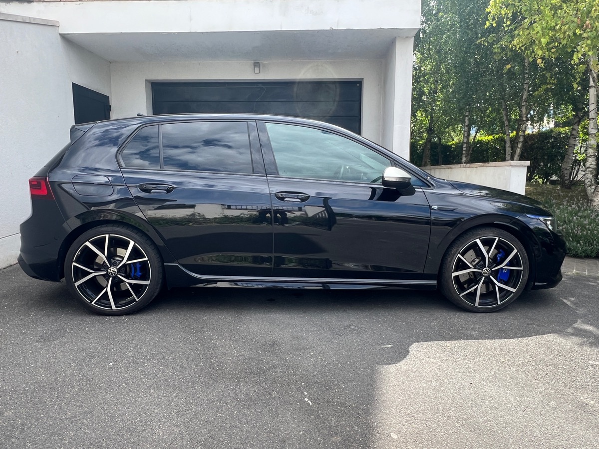 Volkswagen Golf VIII R 2.0 TSI 320 4Motion DSG7