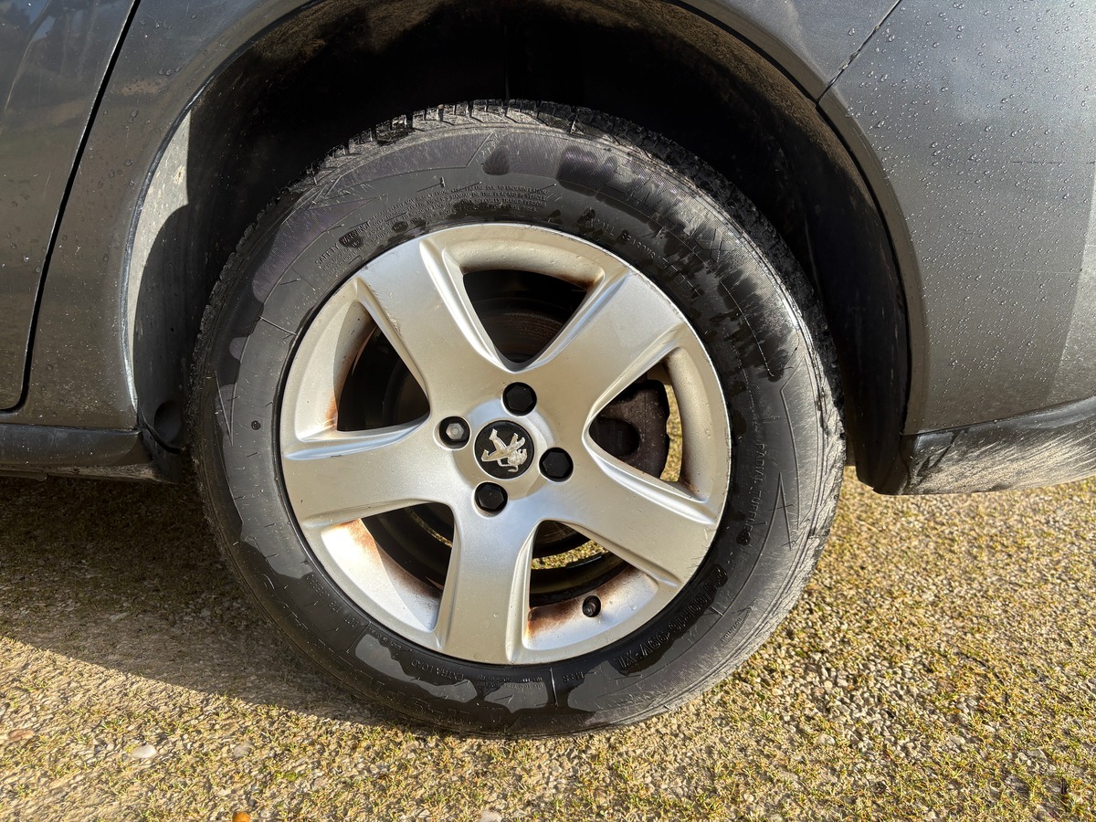 Peugeot 3008 1.6 hdi - 115CH - 6CV