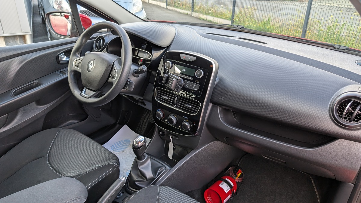 RENAULT Clio IV 1.2i 16v 75 Life