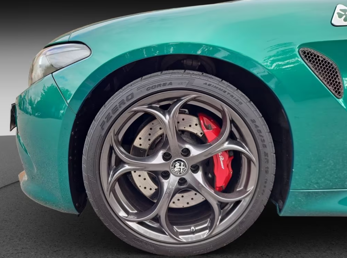 Alfa Romeo Giulia 2.9 V6 510ch Quadrifoglio AT8 Verde Montréal Harman-Kardon