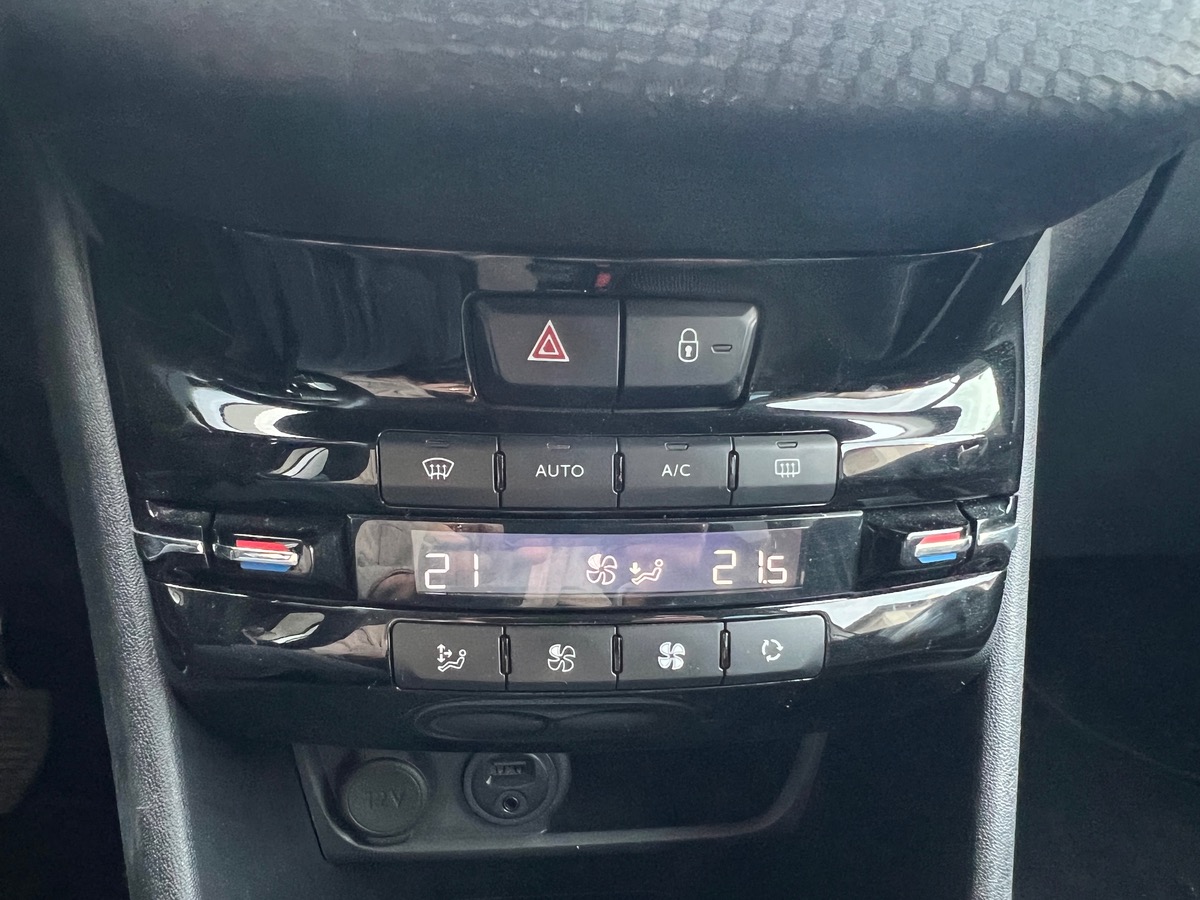 Peugeot 208 Phase 2 Allure 1.2 Puretech 110
