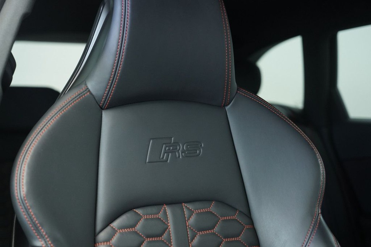 Audi RS4 Avant V 2.9 V6 TFSI 450ch quattro tiptronic 8/Gris Nardo/B&O/VO Allemand/Malus 12400e