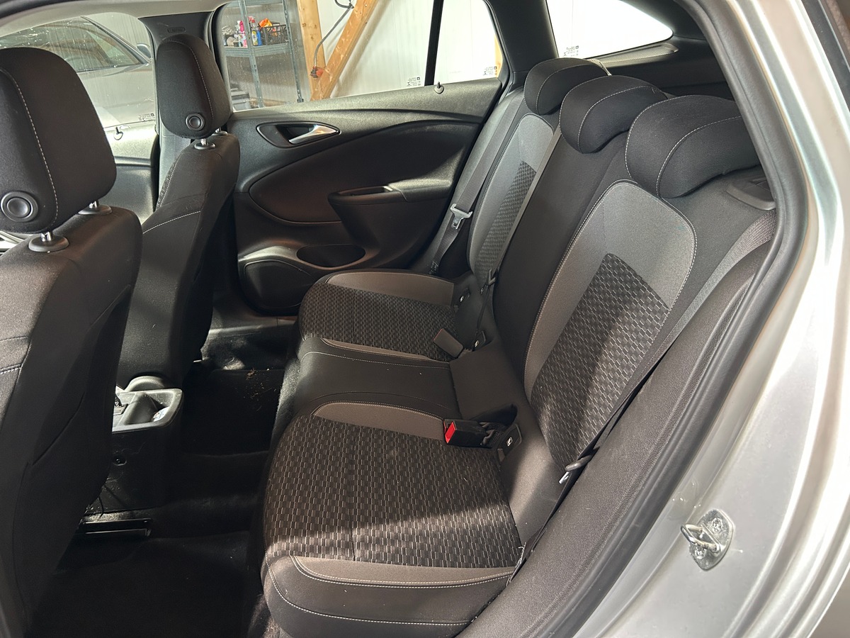 Opel Astra Sports Tourer - Vidange Ok - GARANTIE