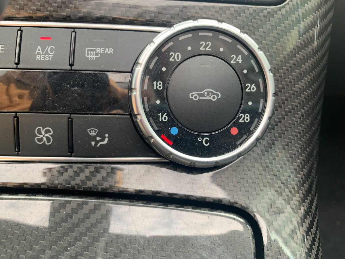 Mercedes-Benz Classe SLK 250 | 204 ch | GPS | Cuir | Siéges chauffants | Climatisation | Bluetooth