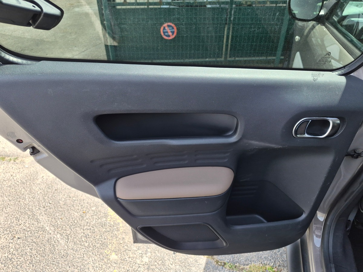 Citroën C4 Cactus 1.6 BHDI 100 SHINE ETG6